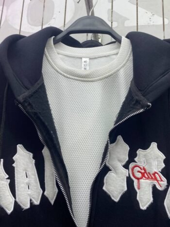 جاكيت هودي بسوستة (Zip-up Hoodie)